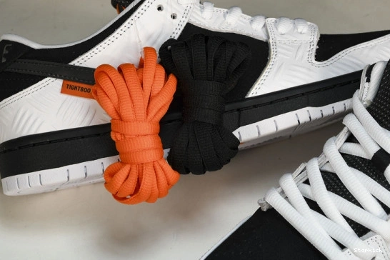  x Dunk Low SB FD2629-100 Nike Tightbooth 0724